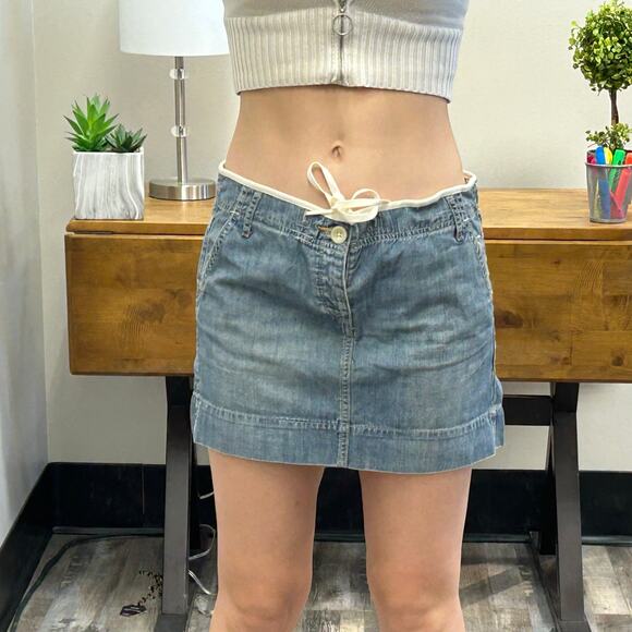 Vintage Y2K Gap Denim Skirt Size 4 - Picture 1 of 7